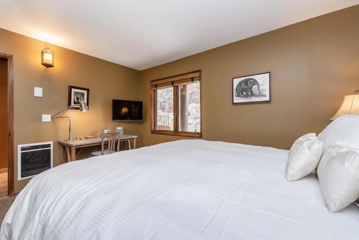 Helios 11N Villa Mammoth Lakes 0*,